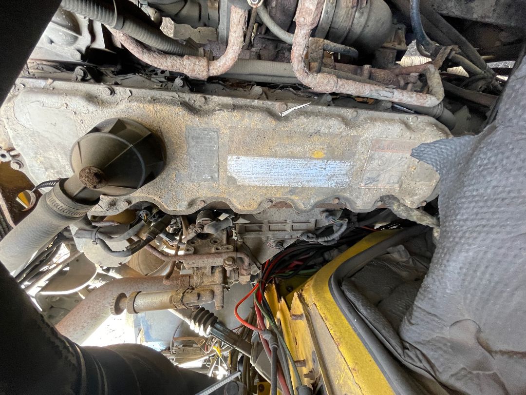 2000 STERLING L-Series Dump Truck - Image 13